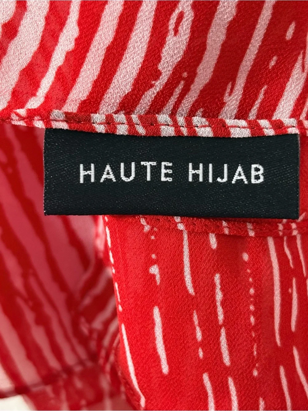 Haute Hijab red/white pattern chiffon hijab (38x40”)